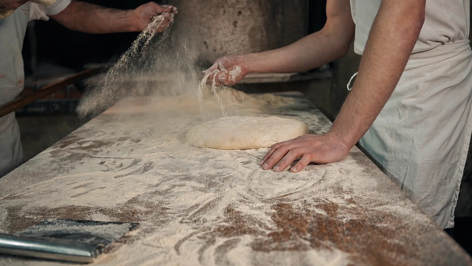 Lavorazione con farina Senatore Cappelli per il pane artigianale Perrone